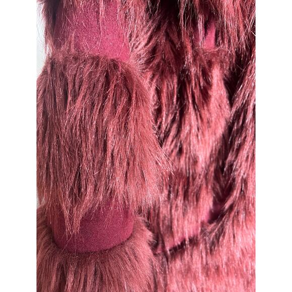 Rachel Zoe Faux Fur Burgundy Coat - Large - Picture 3 of 10